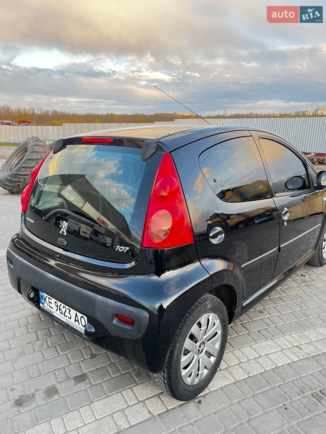 2011 Peugeot 107 - мініатюра 13