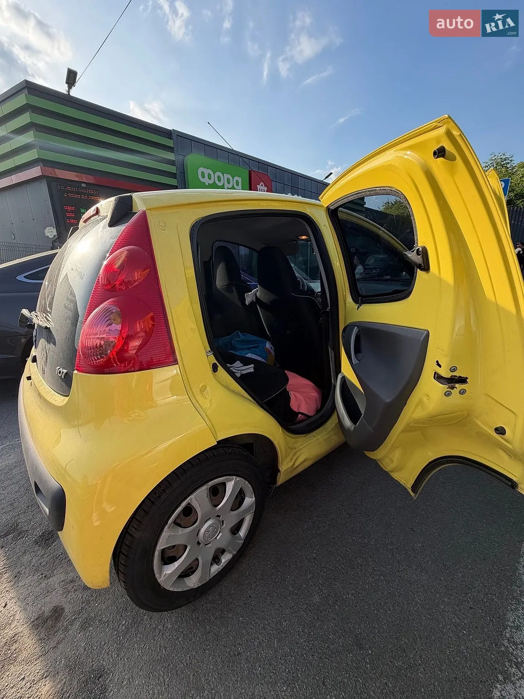 2011 Peugeot 107 - мініатюра 12