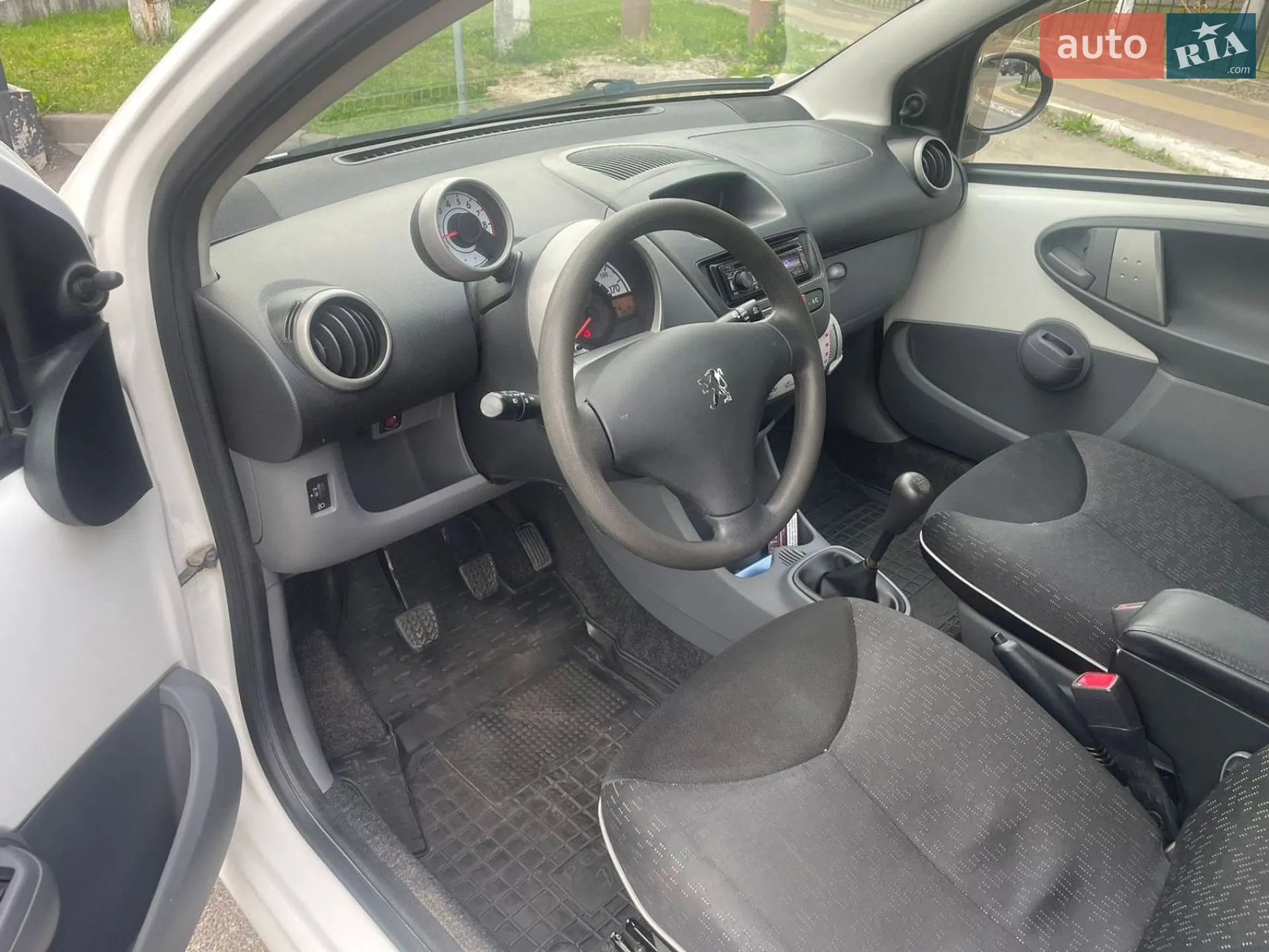 2011 Peugeot 107 - мініатюра 25