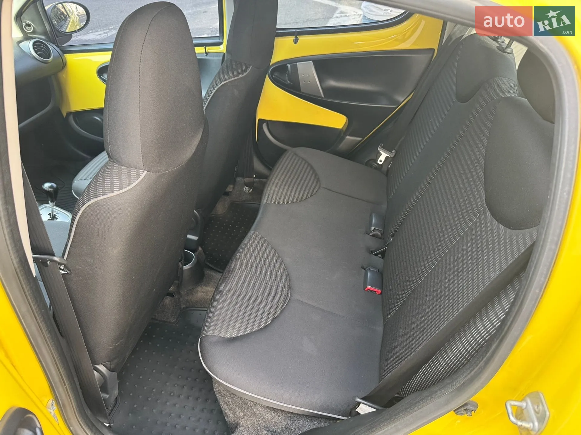 2012 Peugeot 107 - мініатюра 9