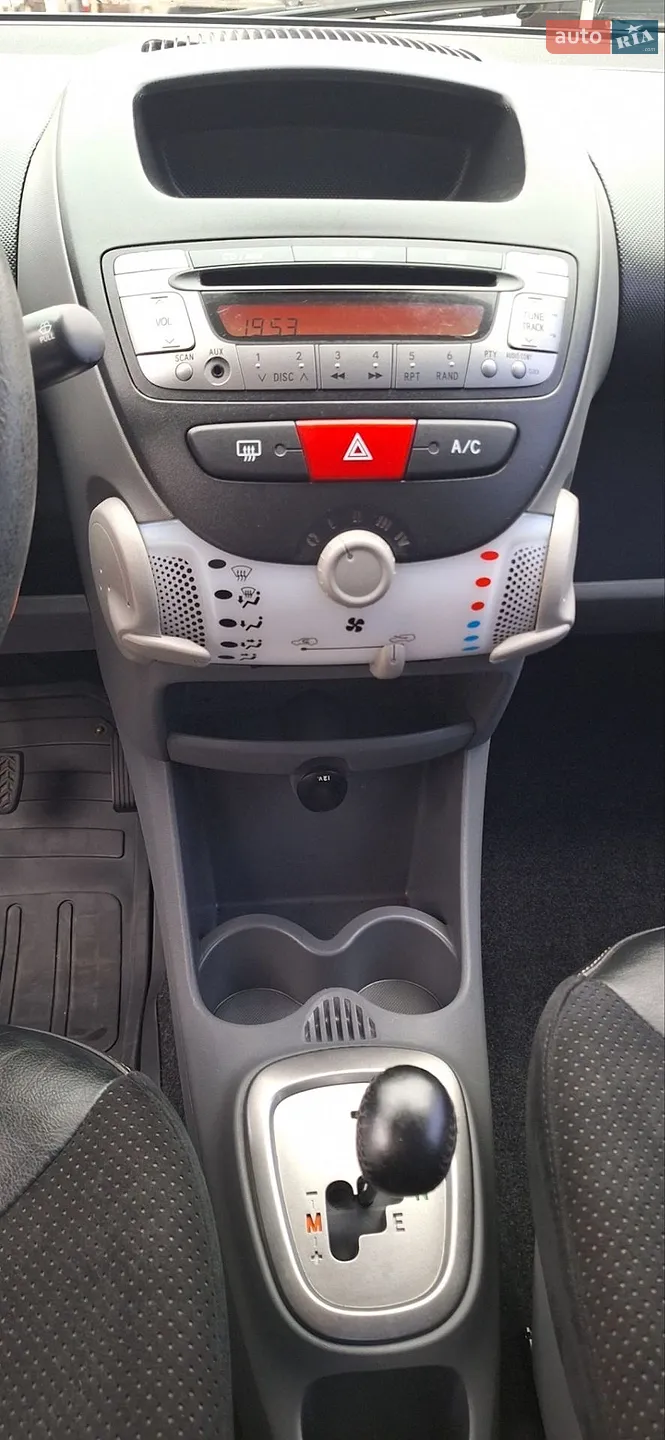 2011 Peugeot 107 - мініатюра 4