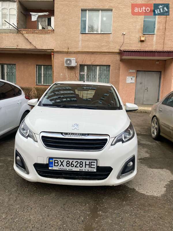 Хетчбек Peugeot 108 2014 в Новодністровську