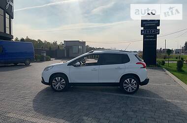 Хэтчбек Peugeot 2008 2014 в Стрые