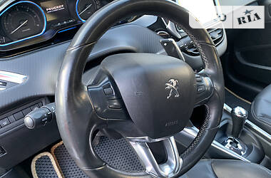 Позашляховик / Кросовер Peugeot 2008 2013 в Запоріжжі