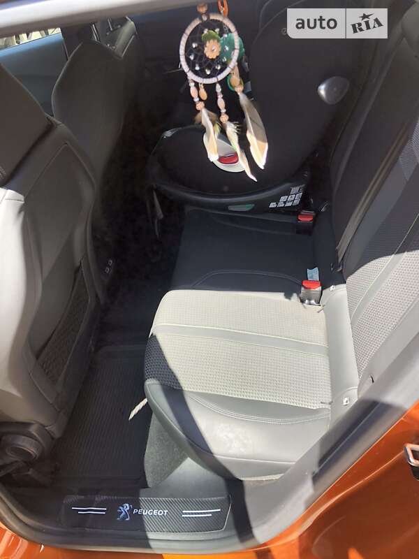 Позашляховик / Кросовер Peugeot 2008 2020 в Одесі