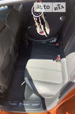 Внедорожник / Кроссовер Peugeot 2008 2020 в 
