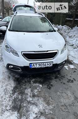 Внедорожник / Кроссовер Peugeot 2008 2015 в Калуше