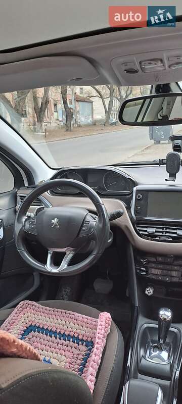 Позашляховик / Кросовер Peugeot 2008 2013 в Одесі фото 5 Позашляховик / Кросовер Peugeot 2008 2013 в Одесі