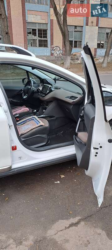 Позашляховик / Кросовер Peugeot 2008 2013 в Одесі фото 10 Позашляховик / Кросовер Peugeot 2008 2013 в Одесі