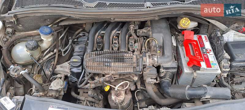 Позашляховик / Кросовер Peugeot 2008 2013 в Одесі фото 20 Позашляховик / Кросовер Peugeot 2008 2013 в Одесі