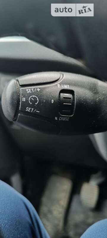 Позашляховик / Кросовер Peugeot 2008 2013 в Трускавці