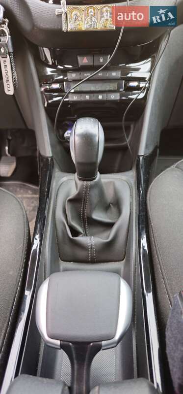 Внедорожник / Кроссовер Peugeot 2008 2019 в Виннице