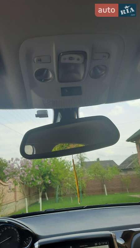 Позашляховик / Кросовер Peugeot 2008 2019 в Івано-Франківську