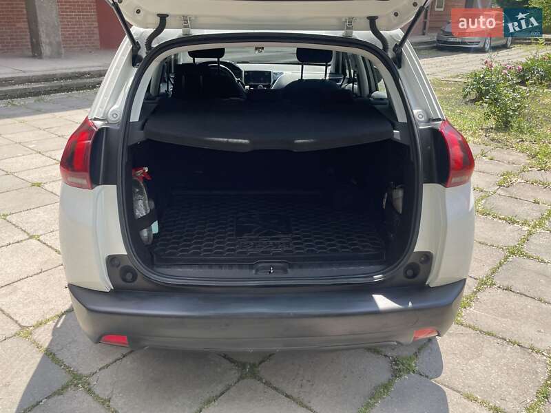 Позашляховик / Кросовер Peugeot 2008 2017 в Запоріжжі