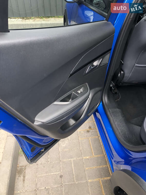 Позашляховик / Кросовер Peugeot 2008 2020 в Києві