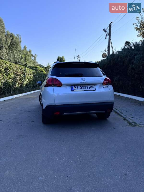 Позашляховик / Кросовер Peugeot 2008 2015 в Полтаві