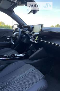Внедорожник / Кроссовер Peugeot 2008 2022 в 
