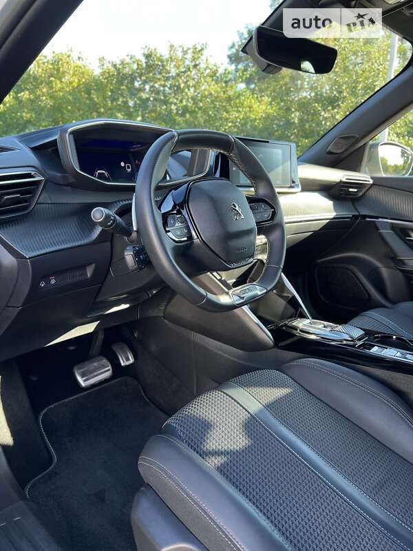 Внедорожник / Кроссовер Peugeot 2008 2022 в Львове