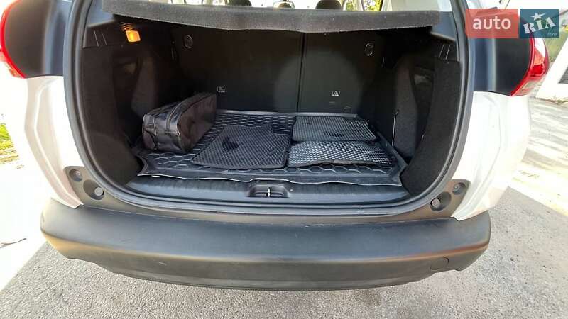 Позашляховик / Кросовер Peugeot 2008 2019 в Києві