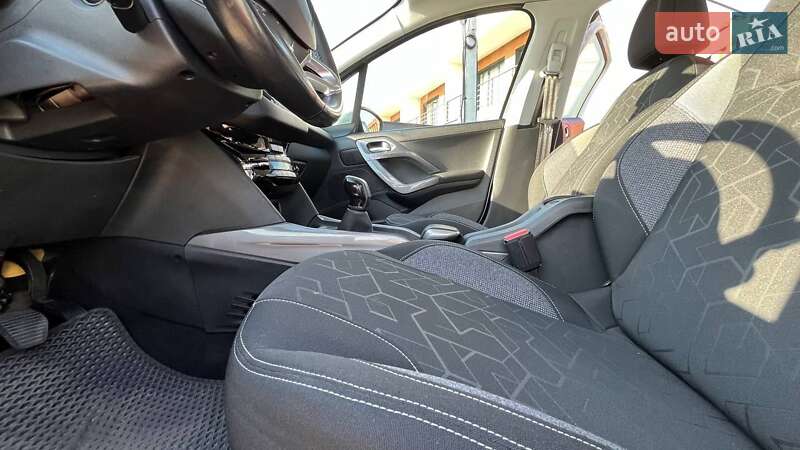 Позашляховик / Кросовер Peugeot 2008 2019 в Києві