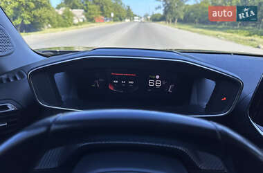 Внедорожник / Кроссовер Peugeot 2008 2020 в 