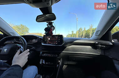 Внедорожник / Кроссовер Peugeot 2008 2020 в 