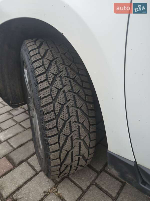 Внедорожник / Кроссовер Peugeot 2008 2013 в Шептицькому