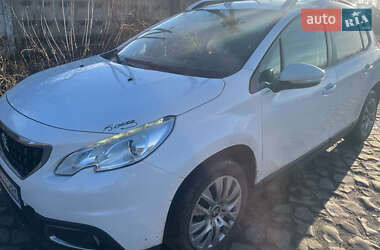 Позашляховик / Кросовер Peugeot 2008 2016 в Луцьку