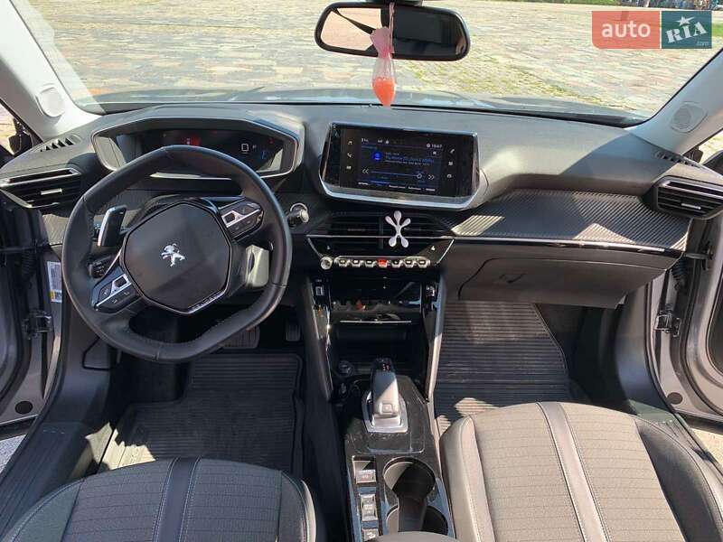 Внедорожник / Кроссовер Peugeot 2008 2021 в Кременчуге