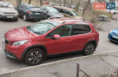 Внедорожник / Кроссовер Peugeot 2008 2017 в 