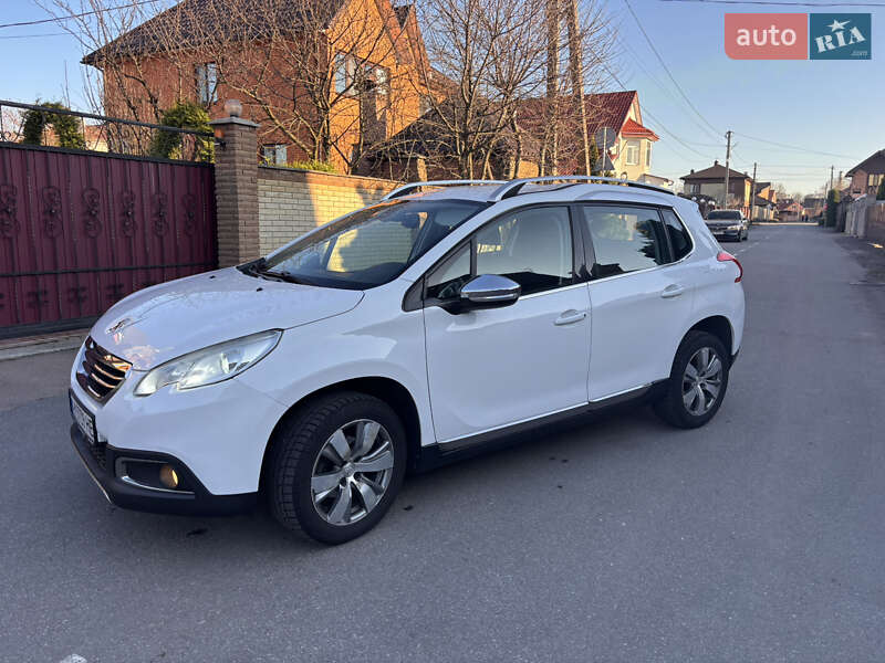 Позашляховик / Кросовер Peugeot 2008 2015 в Житомирі