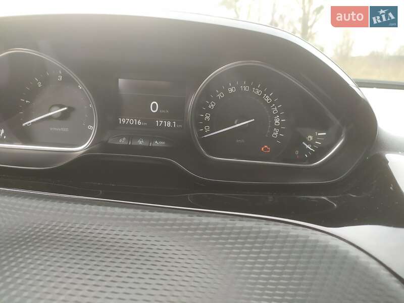 Позашляховик / Кросовер Peugeot 2008 2014 в Бродах