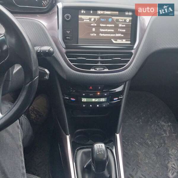 Внедорожник / Кроссовер Peugeot 2008 2014 в Львове