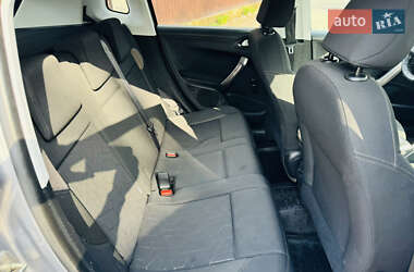 Позашляховик / Кросовер Peugeot 2008 2013 в 