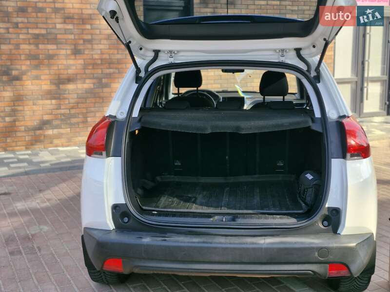 Позашляховик / Кросовер Peugeot 2008 2014 в Ірпені