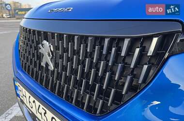 Позашляховик / Кросовер Peugeot 2008 2021 в 