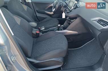 Внедорожник / Кроссовер Peugeot 2008 2016 в 