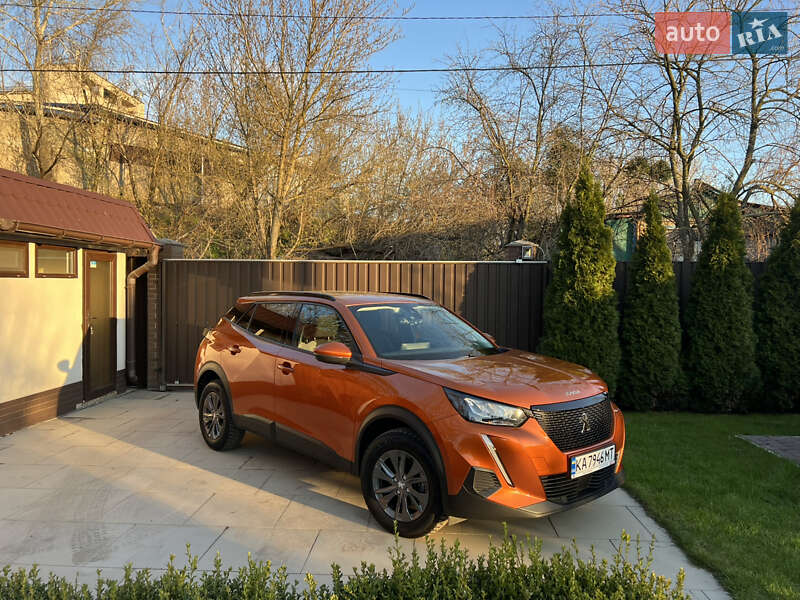 Внедорожник / Кроссовер Peugeot 2008 2021 в Киеве