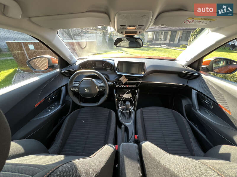 Внедорожник / Кроссовер Peugeot 2008 2021 в Киеве