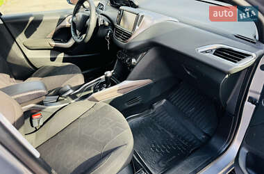 Внедорожник / Кроссовер Peugeot 2008 2013 в 