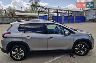 Позашляховик / Кросовер Peugeot 2008 2018 в 
