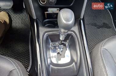 Позашляховик / Кросовер Peugeot 2008 2018 в 