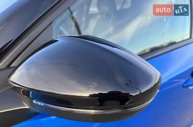 Внедорожник / Кроссовер Peugeot 2008 2021 в 