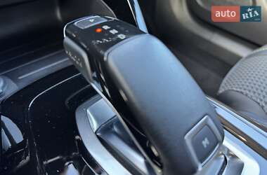 Внедорожник / Кроссовер Peugeot 2008 2021 в 