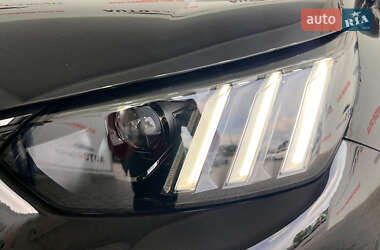 Внедорожник / Кроссовер Peugeot 2008 2022 в 