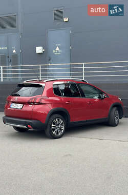 Внедорожник / Кроссовер Peugeot 2008 2017 в 