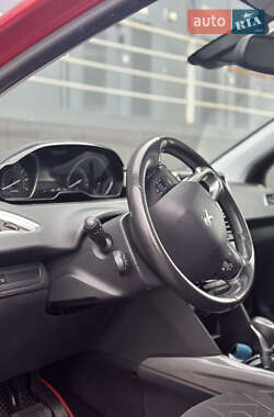Внедорожник / Кроссовер Peugeot 2008 2017 в 