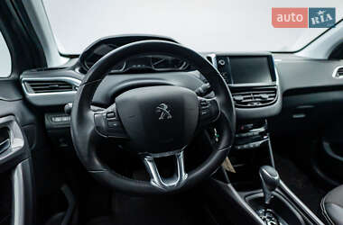 Позашляховик / Кросовер Peugeot 2008 2017 в 