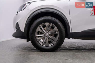 Внедорожник / Кроссовер Peugeot 2008 2020 в 