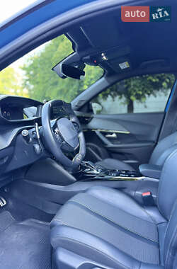Позашляховик / Кросовер Peugeot 2008 2020 в 